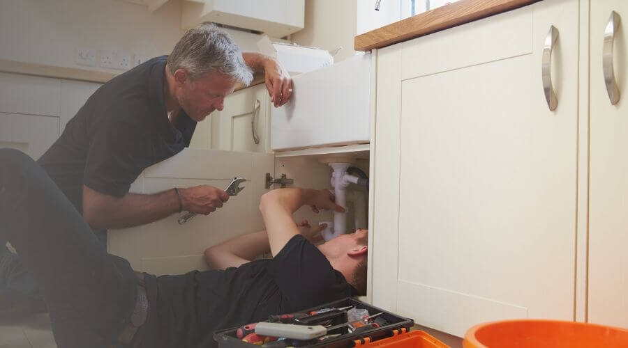 Expert burst pipe repair services in Kennedale, TX